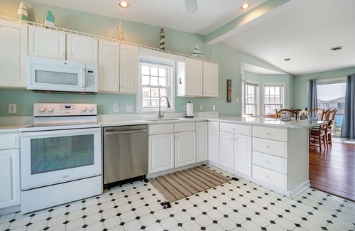 Surf City Apartment | Surf City Vacation Rental - Walk to Beach