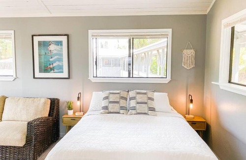 Keaau Apartment | Surf Getaway, Queen Bed, Private Lanai