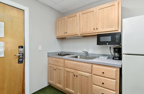 Midtown Ocean City Hotel | Surf Inn Suites