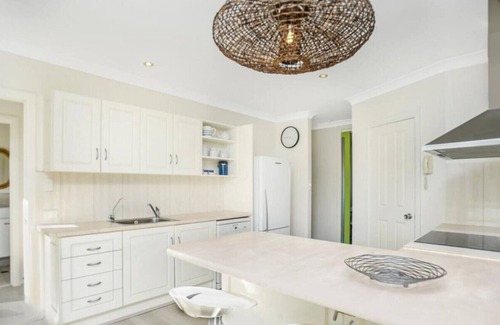 Hayborough House | Surf Lovers - 28 Seagull Ave, Chiton