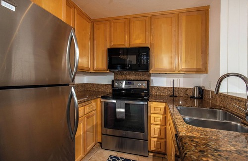 Townsite Condo | Surf 'n Sand