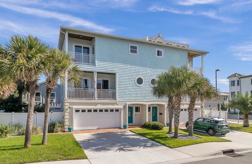 Jacksonville Beach House | Surf's Up