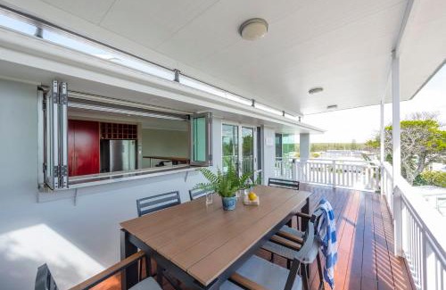 Yamba House | Surf & Sand - Oceanstays