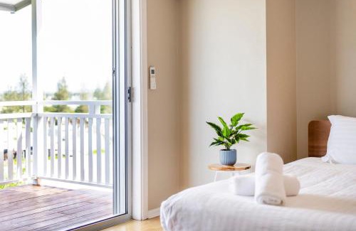 Yamba House | Surf & Sand - Oceanstays