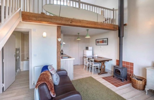 Shorwell Cottage | Surf Shack, 1-bed Cottage, Sleeps 2, Pet Friendly