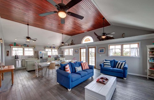 Avon House | Surf Shack