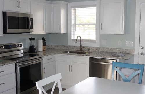 Emerald Isle House | Surf Sounds Beach Retreat, Completely Renovated, Enter your Relaxation Zone.