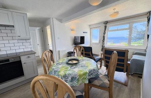 Seaton House | Surf Watch - Mount Brioni