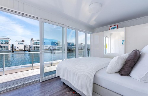 Olpenitz House | Surfer's Bay