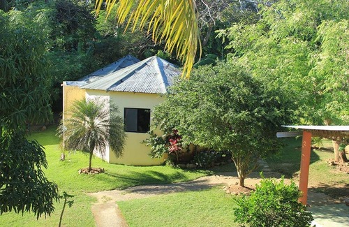 Cabarete Apartment | SURFER'S PARADISE - Inexpensive hotel room steps from Encuentro beach
