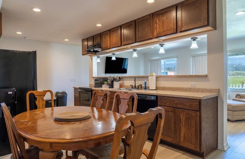 Bertsch-Oceanview House | Surfer's South Beach | 5 Bed, 2 Bath