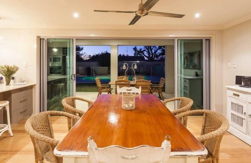 Mermaid Waters House | Surfers Beach Retreat