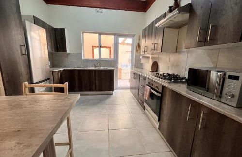 Muizenberg Apartment | Surfers Muiz
