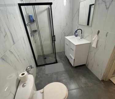 Herzliya Pituach Apartment | Surfers Paradise Beach House
