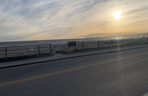 Aptos Apartment | Surfers Sanctuary five minutes from the waves and redwoods