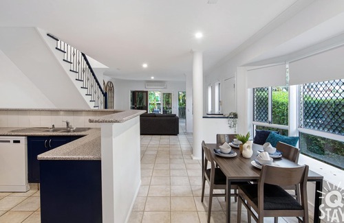 Surfers Paradise Villa | Surfers Villa - Q Stay