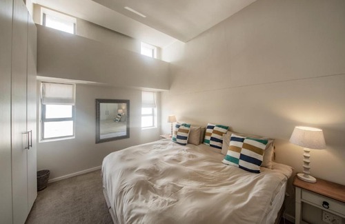 Muizenberg Apartment | Surferscorner Self Catering Apartments
