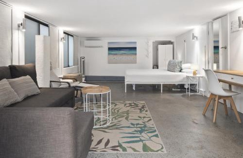 Coogee Apartment | Surfie Pad 10 min walk to Beach and Dining