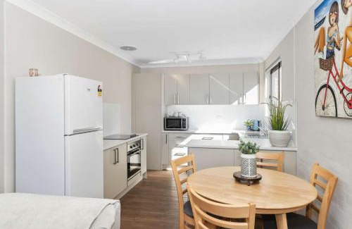 Mollymook Apartment | Surfmist Four on Mollymook