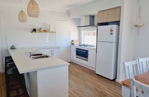 Waterhouse House | SurfMist House - WiFi