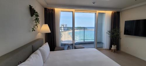 Yangyang Apartment | SurfResort INN-The City YangYang