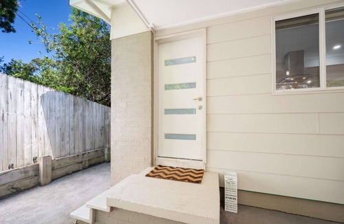 Copacabana House | "Surfscape" – Pool, Views & Pets