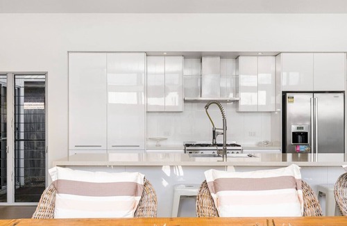 Pottsville House | Surfside Beach House - Ideal Fam