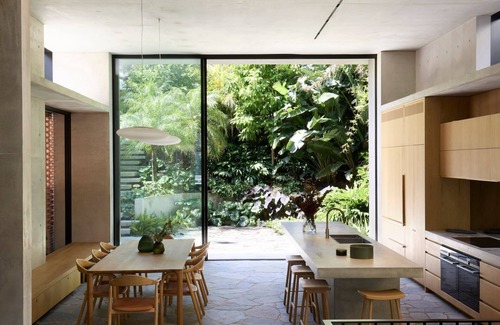 Clovelly House | Surfside Clovelly by Contemporary Hotels