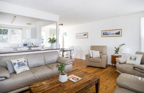 Narrawallee House | Surfside Cottage
