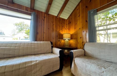 Seaside House | Surfside Cottage - Seaside Pets allowed