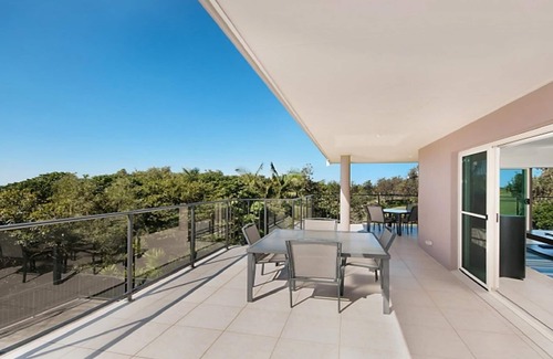 East Ballina House | Surfside - Executive style Townhouse Close to Shelly Beach