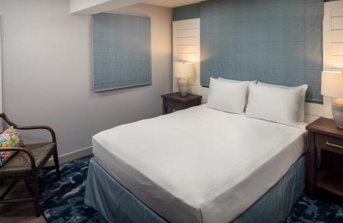 Commercial Street Hotel | Surfside Hotel and Suites