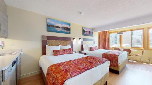 Lake George Hotel | Surfside On The Lake