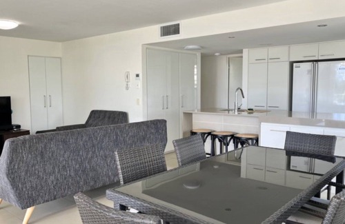 Currimundi Apartment | SURFSIDE ONE UNIT 1 - Located directly opposite Currimundi Lake, you won't find a better spot!