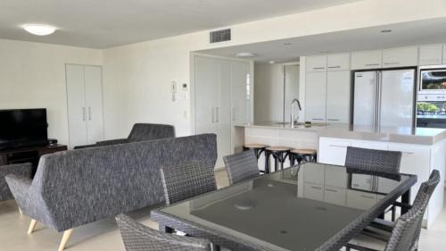 Currimundi Apartment | Surfside One Unit 1