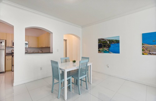 Surfside Apartment | Surfside Retreat: 1BR Work-From-Home Oasis