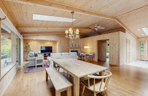 Mendocino House | Surfwood Sanctuary