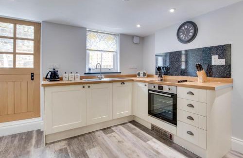 Staithes House | Surgery House