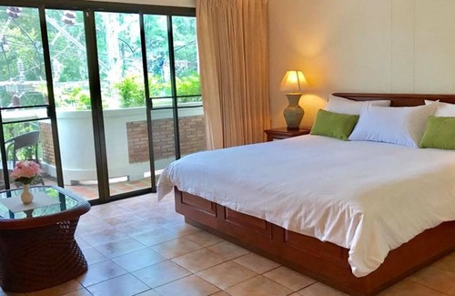 Cherngtalay Hotel | Surin Bay Inn