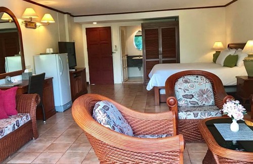 Cherngtalay Hotel | Surin Bay Inn