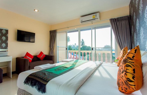Cherngtalay Hotel | Surin Sunset Hotel - SHA