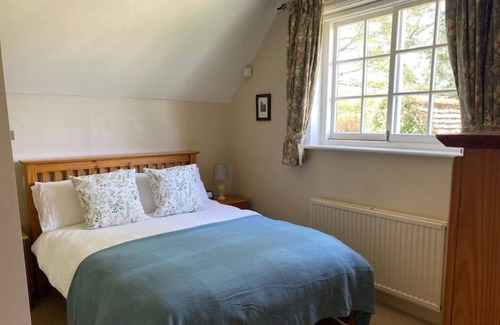 Peaslake Cottage | Surrey Hills Country Cottage