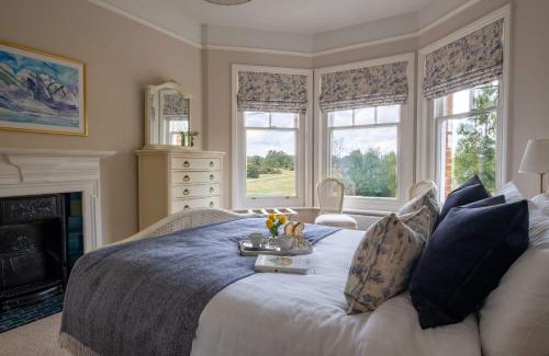 New Forest District House | Surrey Lodge
