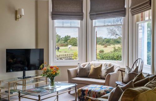 New Forest District House | Surrey Lodge