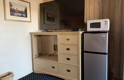 Ottawa Hotel | Surrey Motel