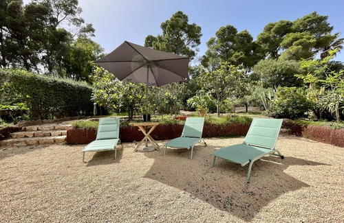 Santa Margherita di Pula Villa | Surrounded by green 300 meters from the sea