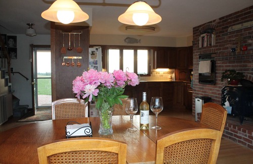 Walla Walla House | Surrounded by 22+ Southside wineries - most w/in walking distance. Pickle Ball.