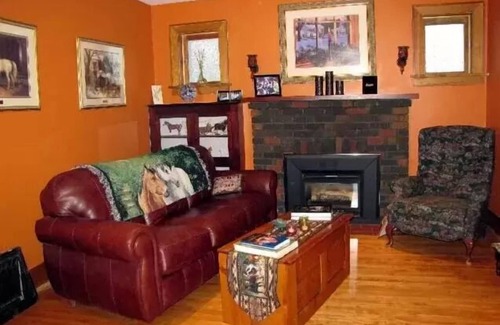 Orono Bed & Breakfast | Susan's Sanctuary Bed & Breakfast