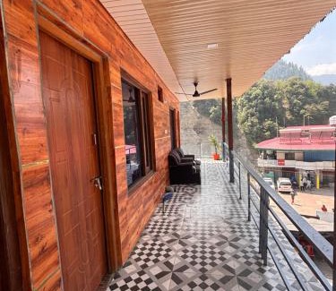 Kharsali House | Susharda Sewa Sansthan Jankichatti by Omji - Yamunotri Prime Location, Newly renovated