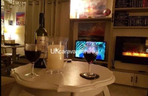 Rhyd-y-clafdy Apartment | Susie's Beautiful Caravan near the sea